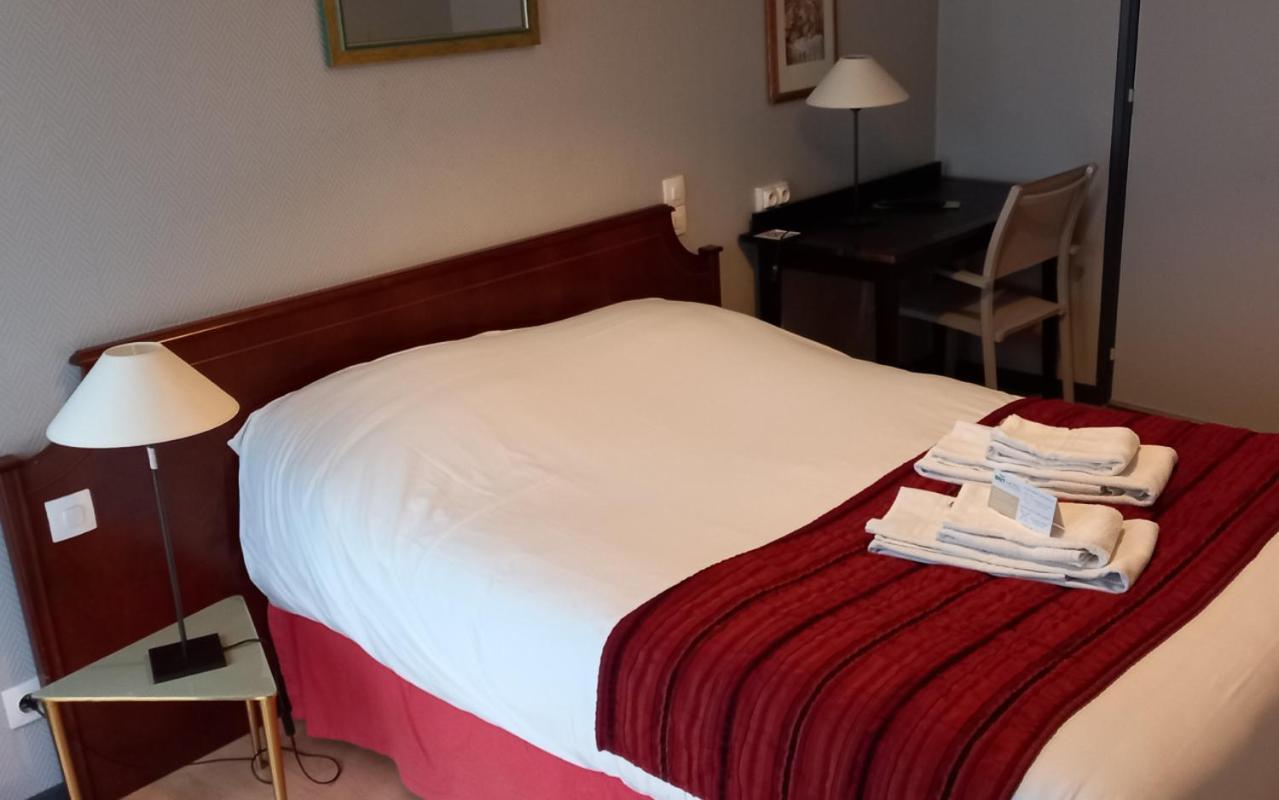 Brit Hotel Comtes De Champagne - Troyes Centre Historique מראה חיצוני תמונה