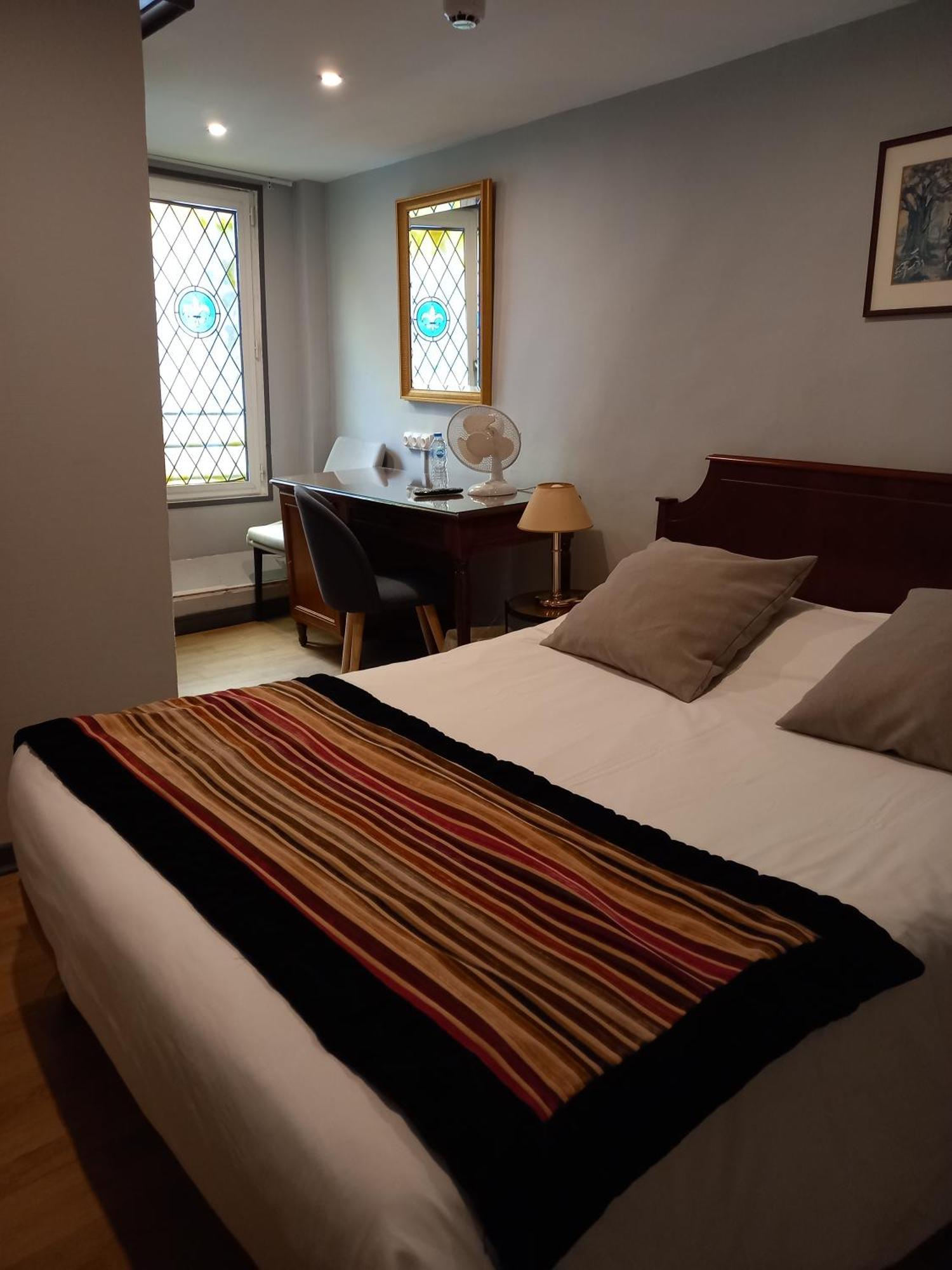 Brit Hotel Comtes De Champagne - Troyes Centre Historique מראה חיצוני תמונה